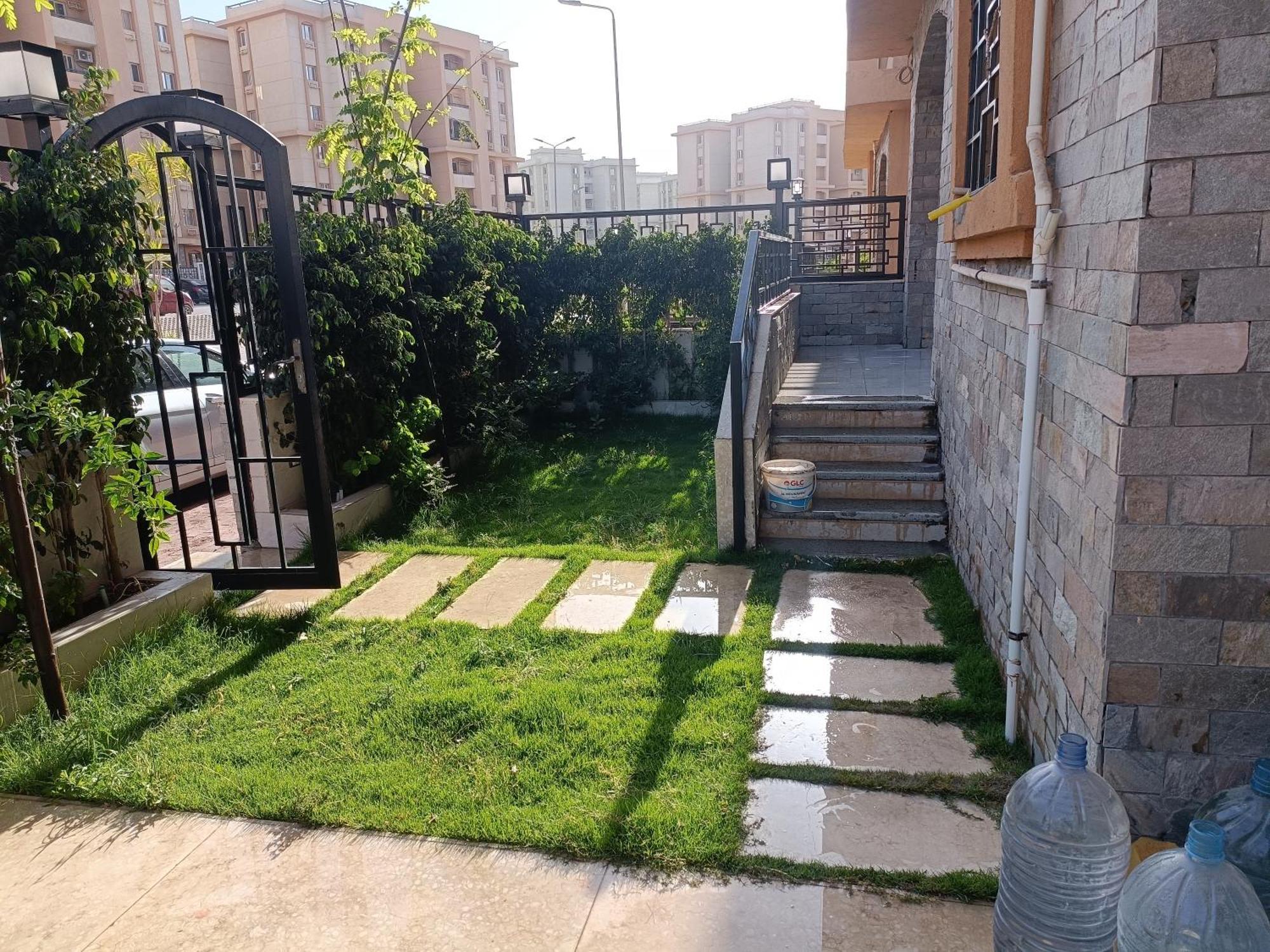 Apartment راقية جدا بكمبوند جاردينيا ستي *